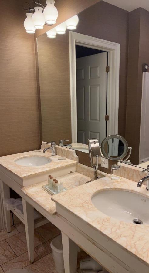 Rocky River Inn New Milford Экстерьер фото