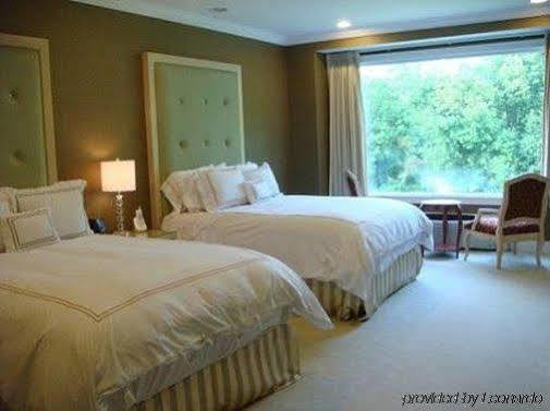 Rocky River Inn New Milford Номер фото